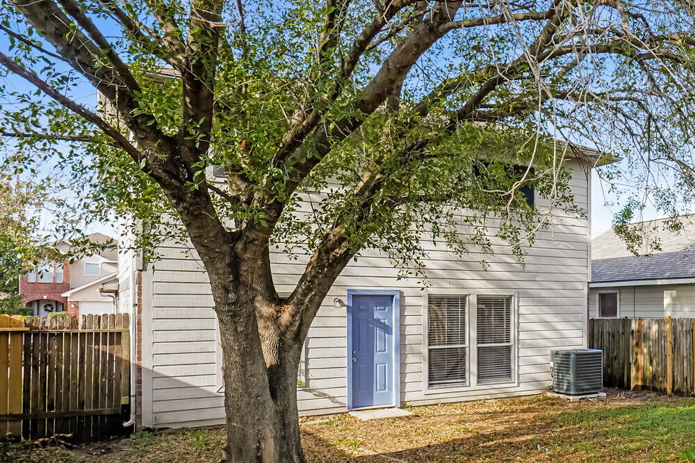 Building Photo - 7214 River Pines Dr