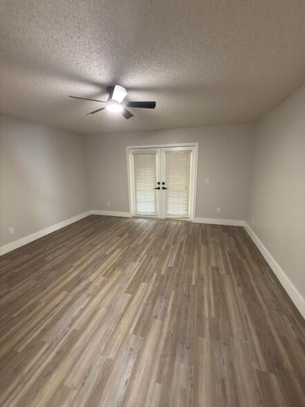Building Photo - 9132 Remington Dr