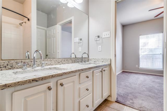 Building Photo - 8688-8690-8690 Holly St