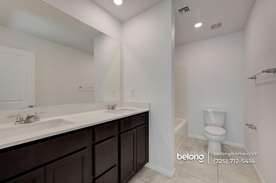 Building Photo - 9283 Quartz Hls Ave