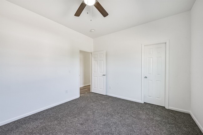 Building Photo - 4745 Wenda St