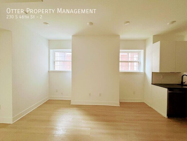 Building Photo - 230 S 46th St