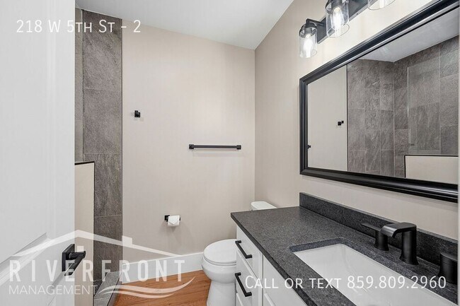 Building Photo - 218 W 5th St