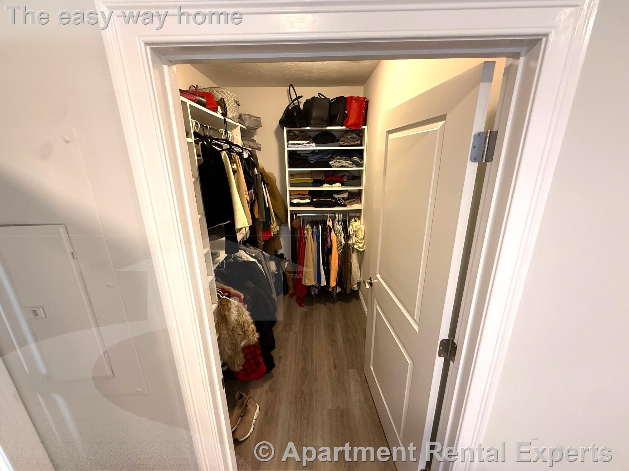 Building Photo - 320 Middlesex Ave