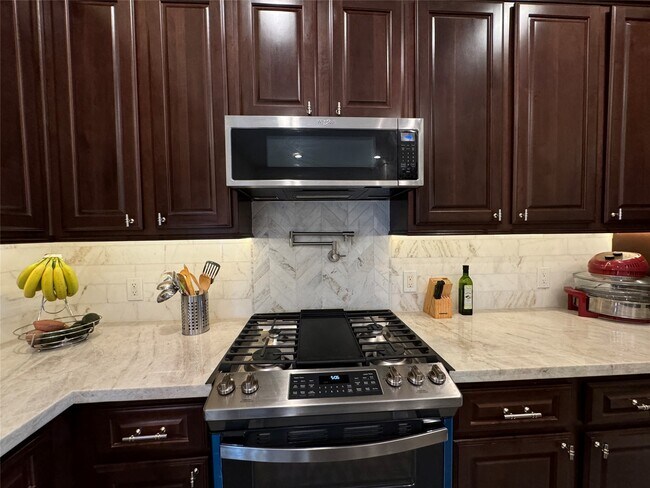 Building Photo - 2540 Prospect St