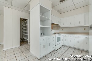 Building Photo - 811 Cottonwood Ave