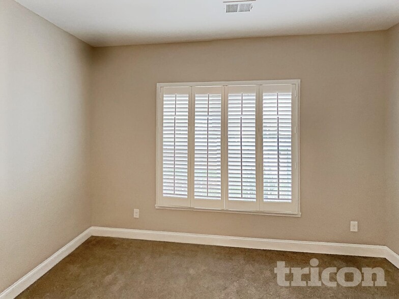 Building Photo - 5766 Woodside Forest Trail