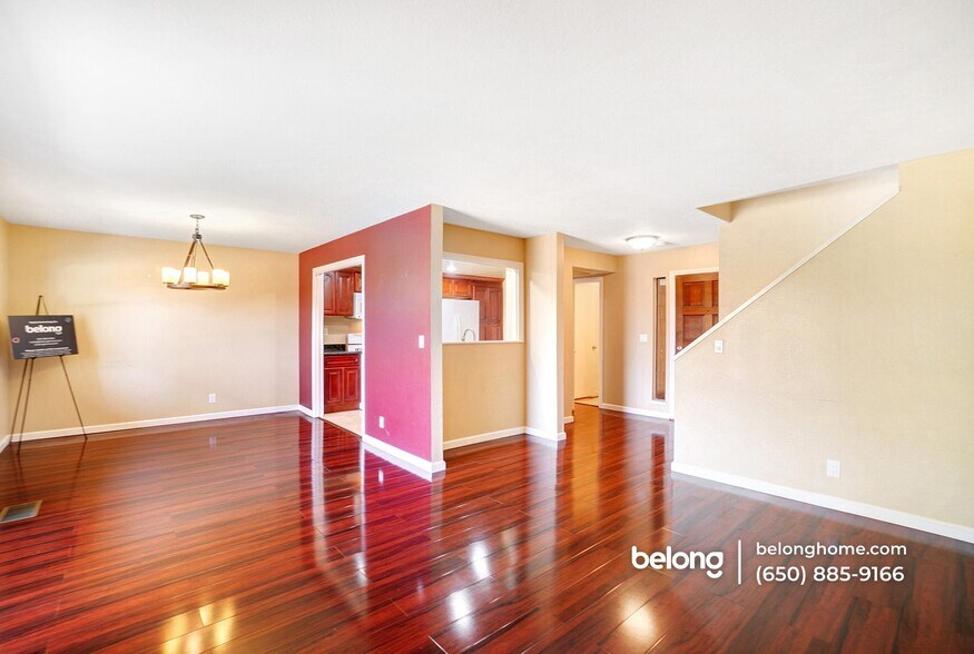 Building Photo - 1379 Ocaso Camino