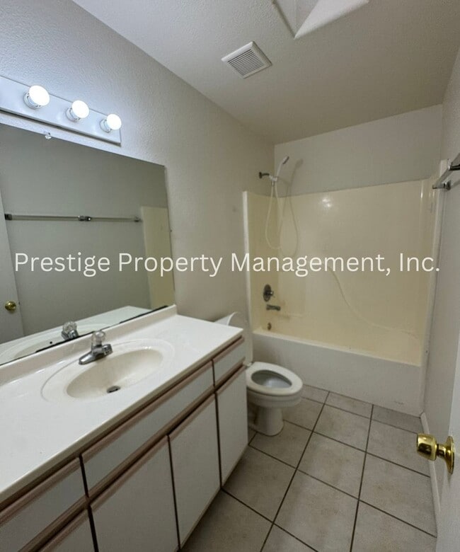 Building Photo - 4bd 2ba located in central Tucson!!!