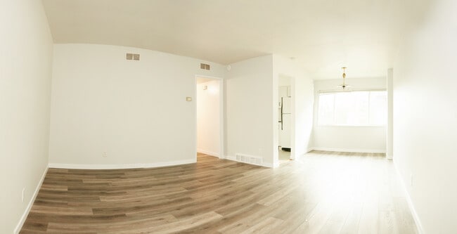 Building Photo - 5 S Big Bend Blvd