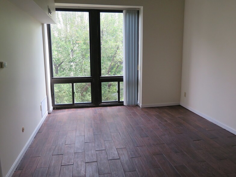 Living Room - 1523 S 10th St