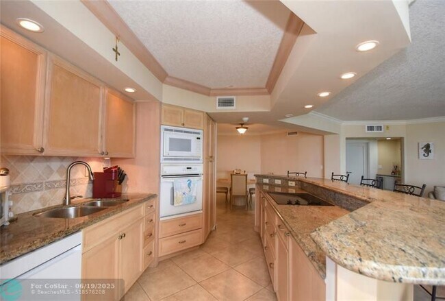 Building Photo - 1340 S Ocean Blvd