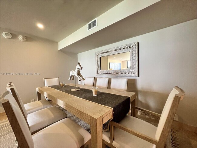Building Photo - 1111 Crandon Blvd