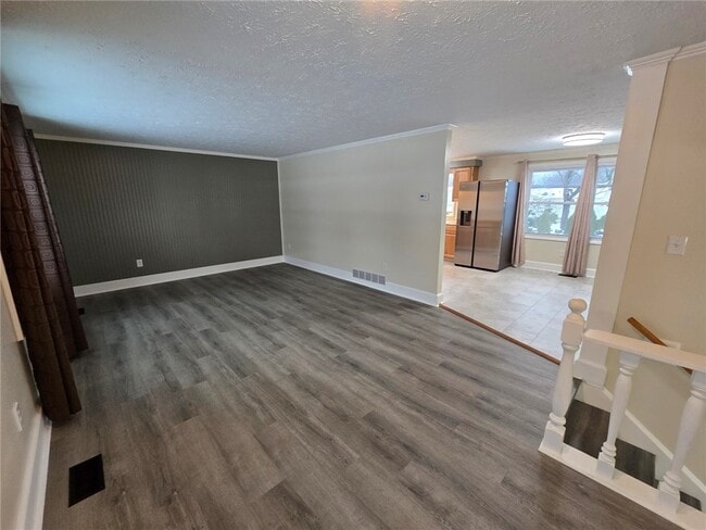 Building Photo - 103 Virginia Manor Rd