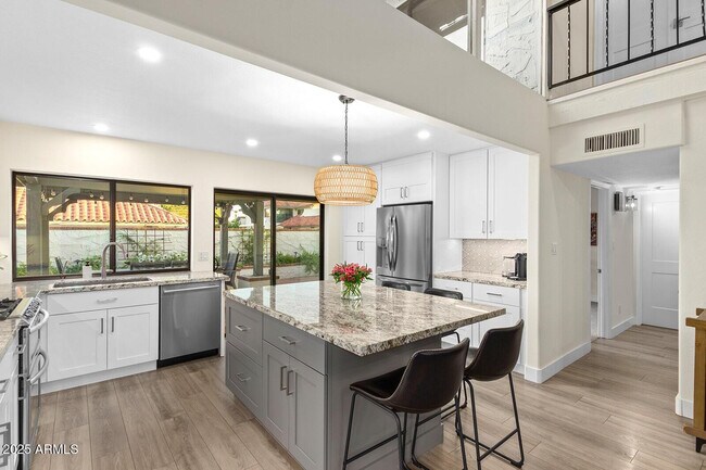 Building Photo - 5822 N Scottsdale Rd