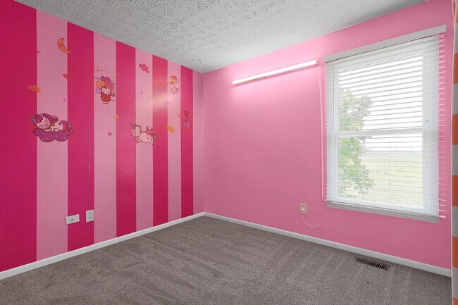Building Photo - 299 Iris Trail Dr