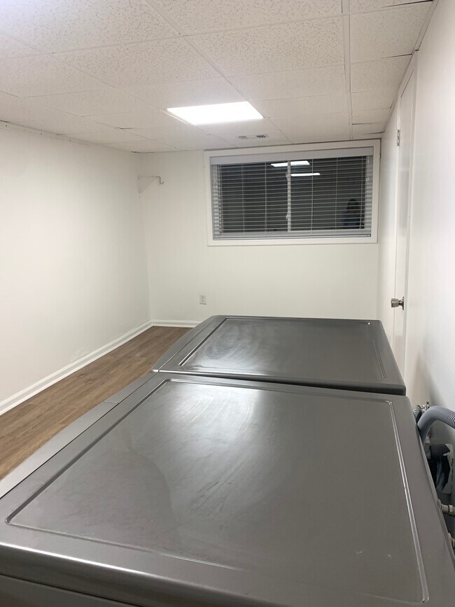 Building Photo - 1714 S Johnson Ferry Rd NE