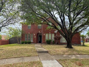 Building Photo - Updated Four Bedroom in Rowlett