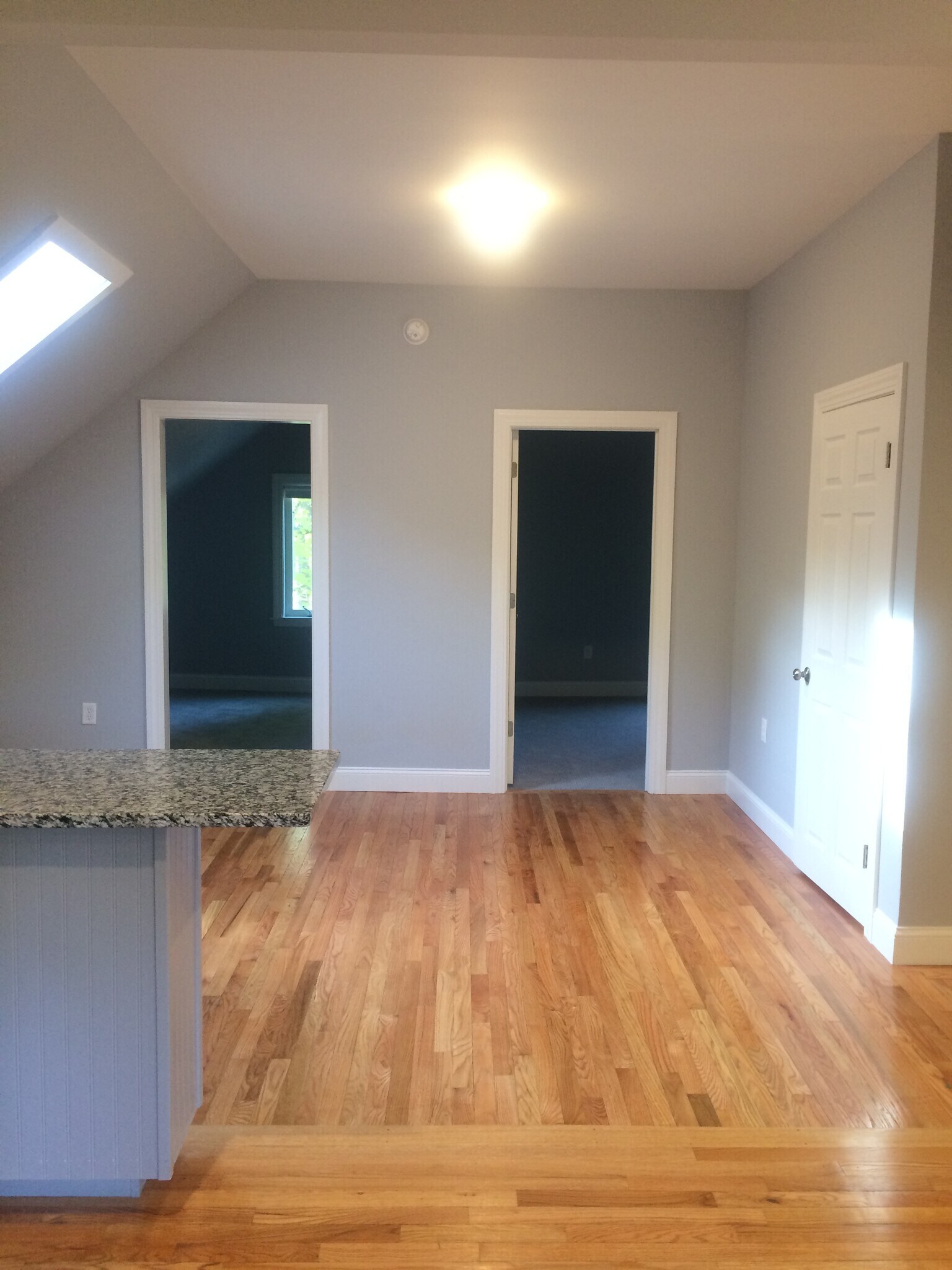 Building Photo - 10 Beehive Dr