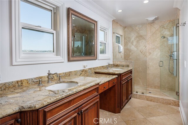 Building Photo - 18 Rue St Cloud