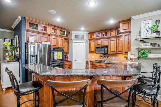 Building Photo - 1706 NW Autumn Ave