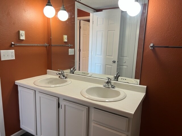 Bathroom - 3650 W 8th St