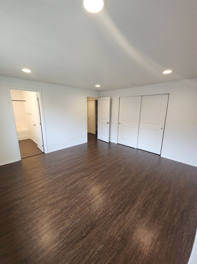 Building Photo - 619 Koontz Rd