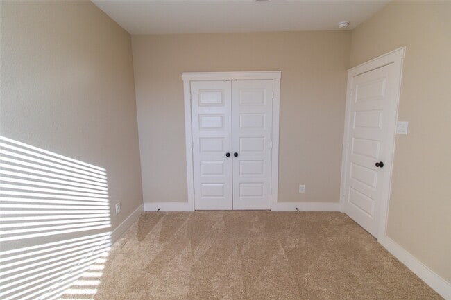 Building Photo - 18610 Parkland Square Pl