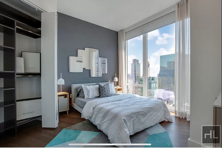 Primary Photo - NO FEE Alcove Studio in Turtle Bay! Won't ...