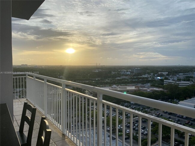 Building Photo - 18031 Biscayne Blvd