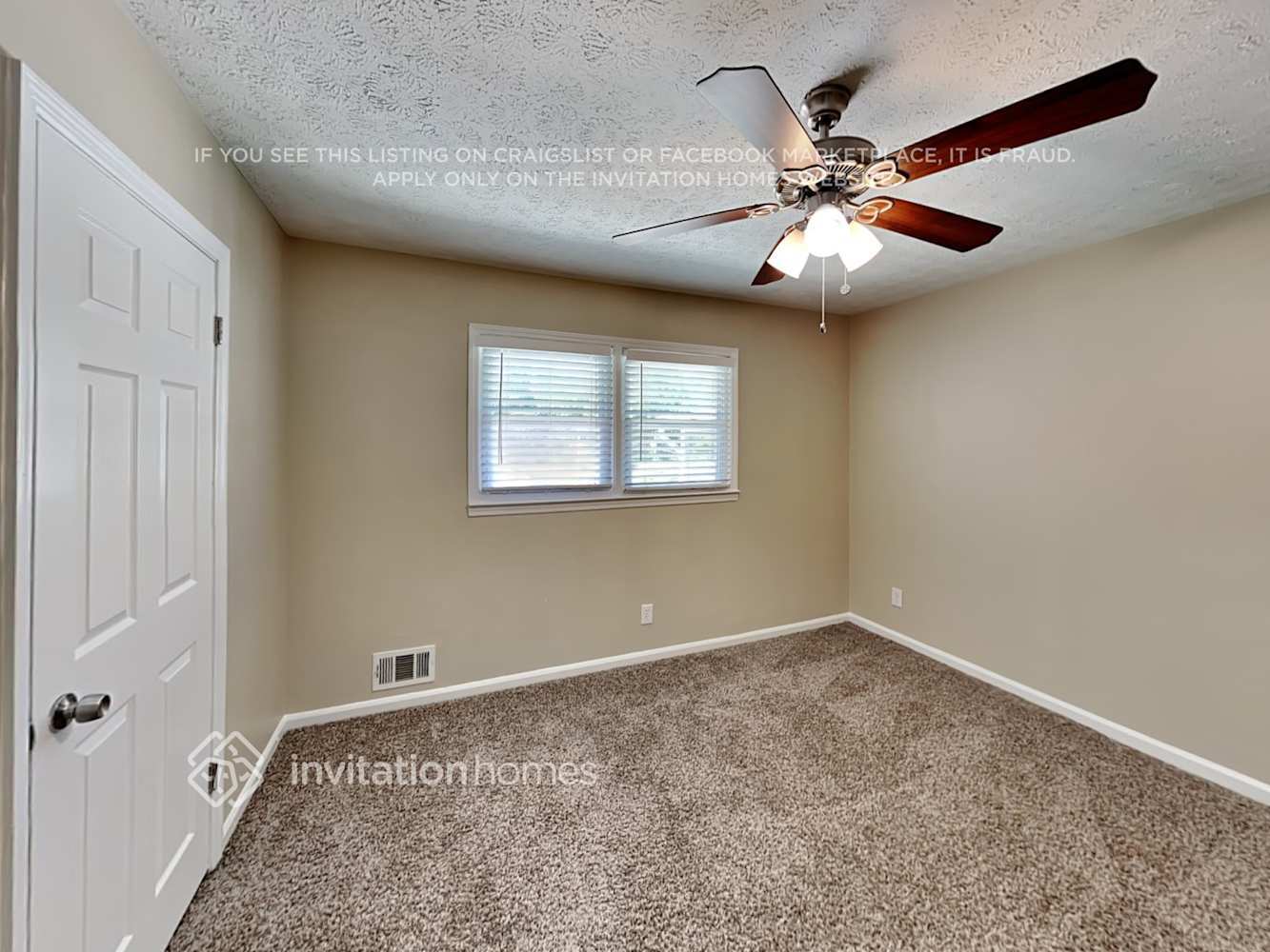 Building Photo - 504 Rivercrest Dr