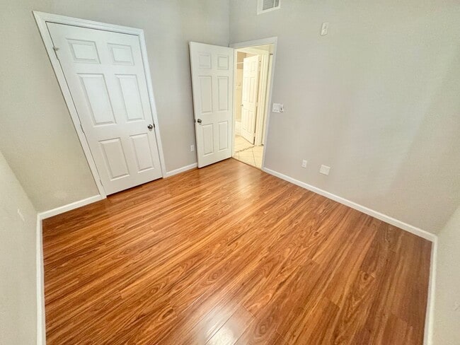 Building Photo - BRIGHT 2-BEDROOM SOUTHWEST LAS VEGAS CONDO