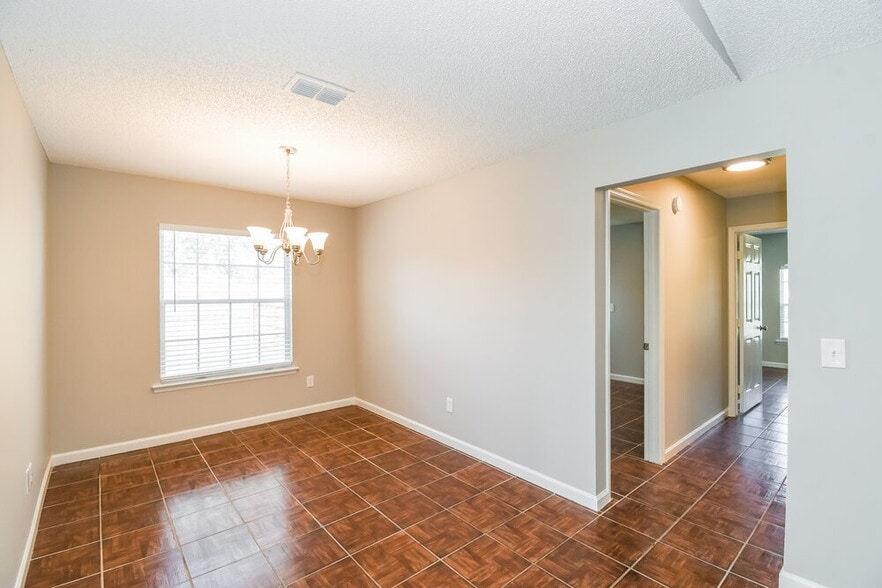 Building Photo - 2991 Quapaw Trail