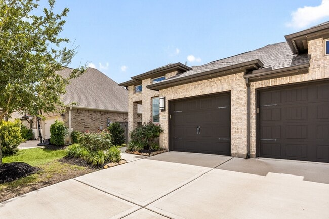 Building Photo - 2122 Germander Ln