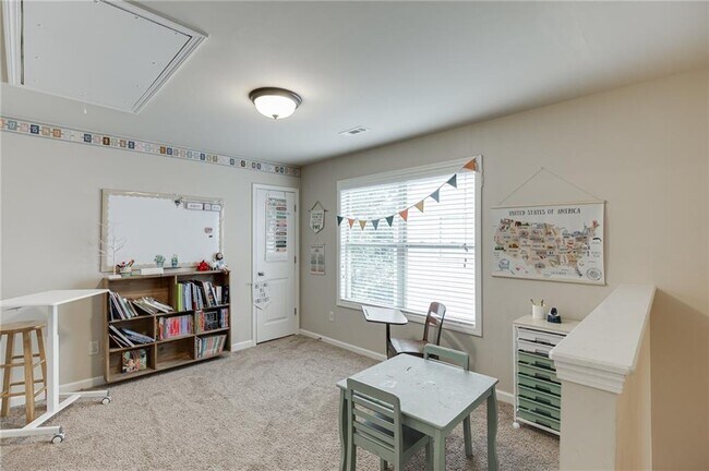 Building Photo - 6896 Big Sky Dr