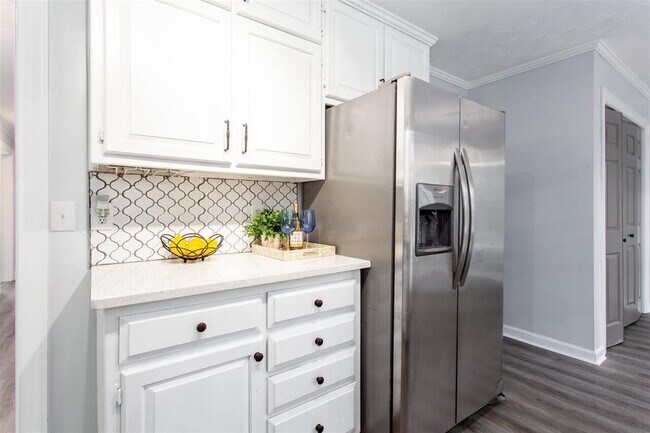 Building Photo - 5735 Manassas Run