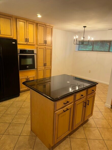 Building Photo - 8001 Greenspring Way
