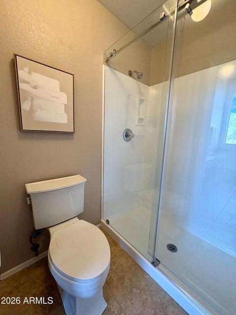 Building Photo - 5946 E Kelton Ln