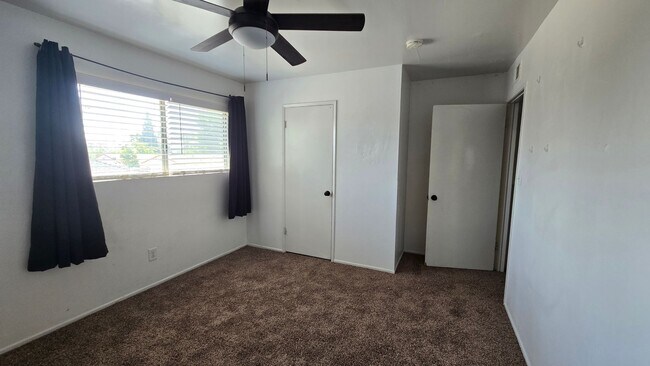 Building Photo - 1825 3rd St