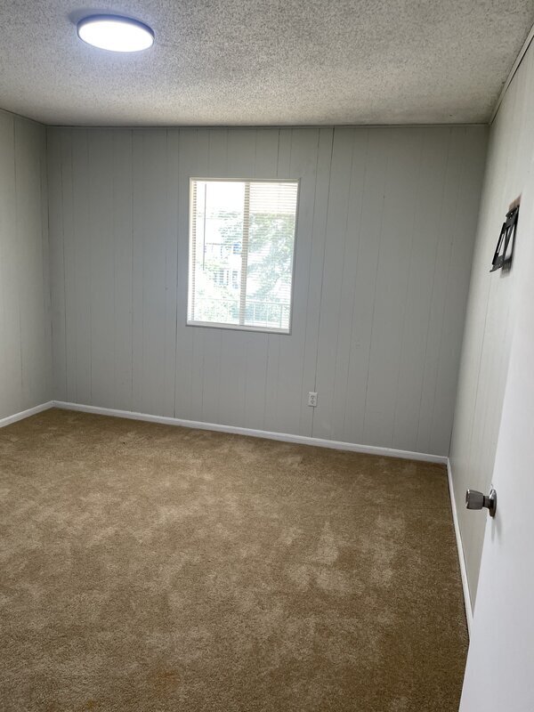 Building Photo - 1208 Bush River Rd