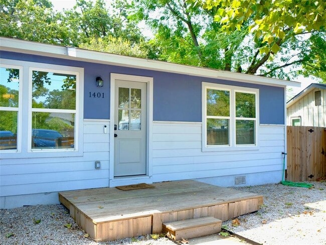 Building Photo - 1401 Marcus Pl