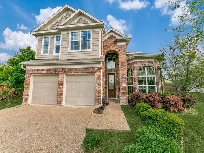 Building Photo - This home is a must see!!