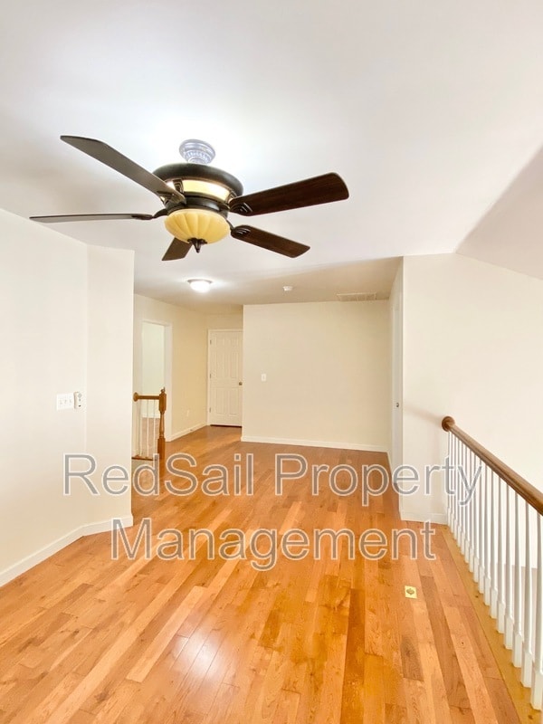 Building Photo - 303 Daniels Dr