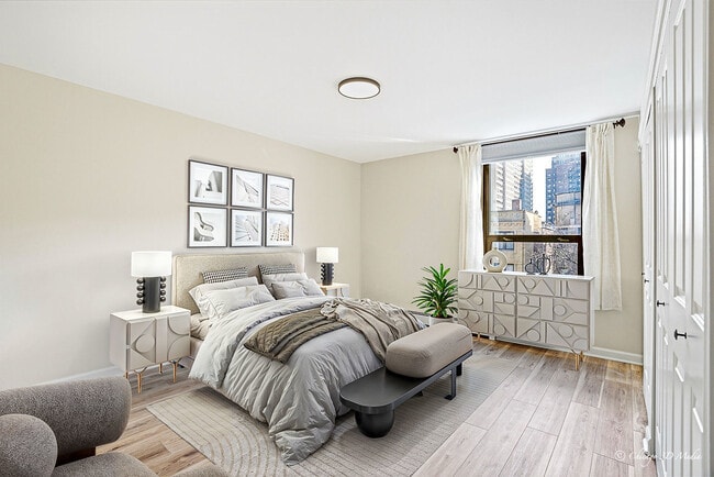 Building Photo - 3900 N Pine Grove Ave