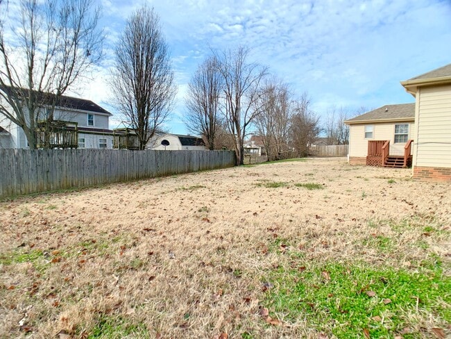 Building Photo - 3310 Mallard Dr