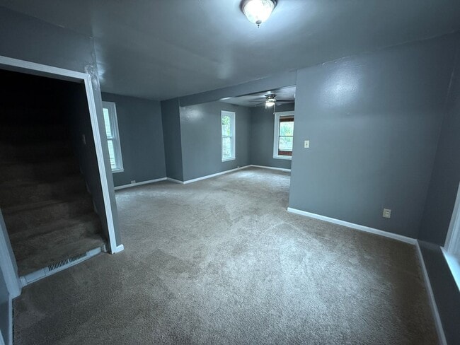 Building Photo - Single-Family Home Close to Henry Ford Hos...