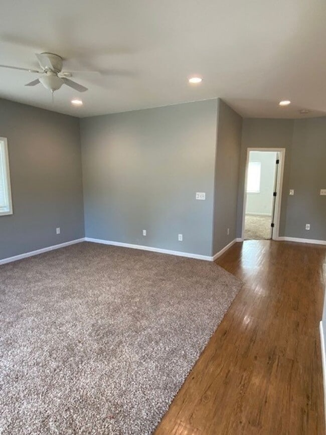 Building Photo - COMING MID-AUGUST Don't miss out on this Charming 3-Bedroom Ranch Home in Crystal Springs – Battl...