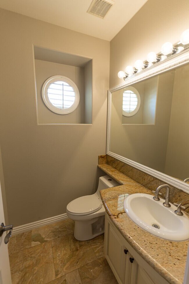 Building Photo - Single Family Golf Course Home for rent in...