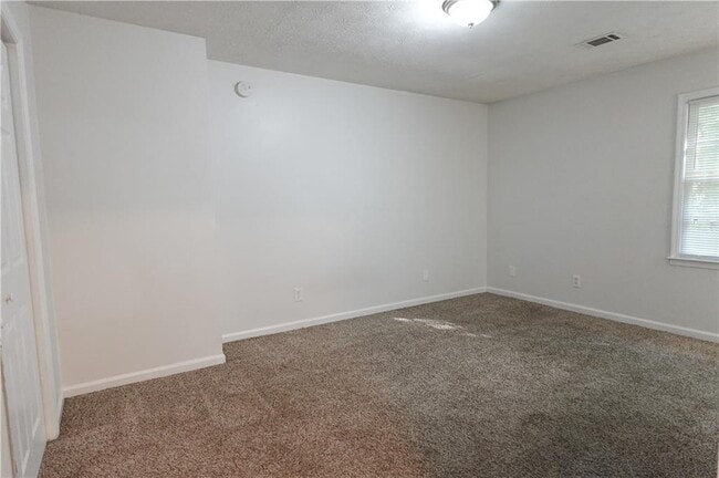 Building Photo - 5504 Estates Ct