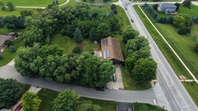 Building Photo - 11110 Highland Dr
